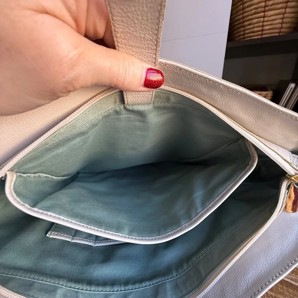 Banana Republic White Dianne Tote Leather - Picture 7 of 9